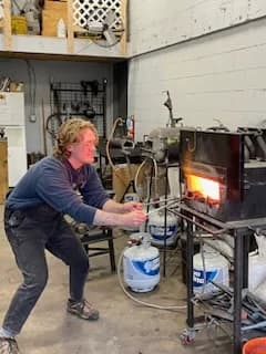 Pulling a knife tang out of a 2000 degree forge